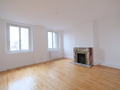 APPARTEMENT T4 A LOUER - ST ETIENNE CENTRE VILLE - 108.94 m2 - 1040€ charges comprises par mois