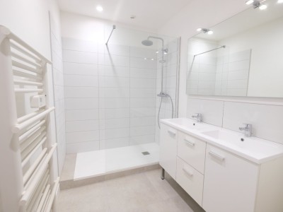 APPARTEMENT T4 A LOUER - ST ETIENNE CENTRE VILLE - 108.94 m2 - 1040€ charges comprises par mois