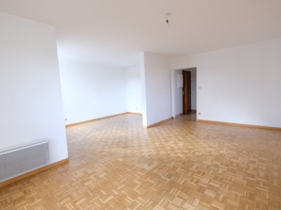 APPARTEMENT T4 A LOUER - ST ETIENNE CENTRE VILLE - 83.03 m2 - 620€ charges comprises par mois