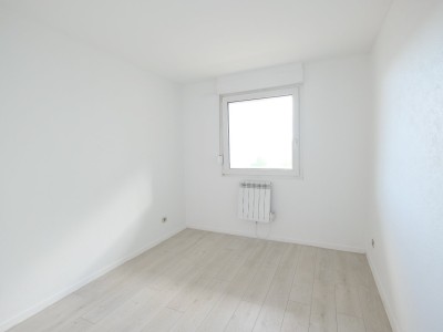 APPARTEMENT T4 A LOUER - ST ETIENNE CENTRE VILLE - 83.03 m2 - 620€ charges comprises par mois
