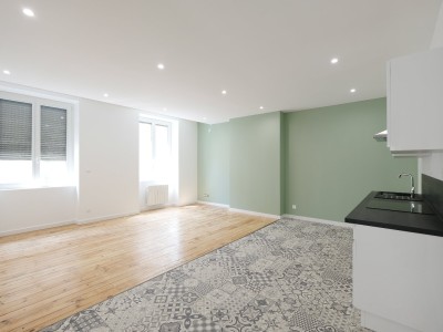 APPARTEMENT T4 A LOUER - ST ETIENNE CENTRE VILLE - 97.97 m2 - 810€ charges comprises par mois