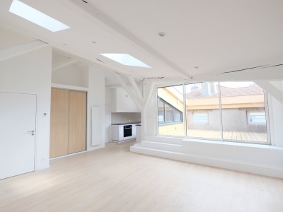 APPARTEMENT T4 A LOUER - ST ETIENNE CENTRE VILLE - 91.39 m2 - 1100€ charges comprises par mois