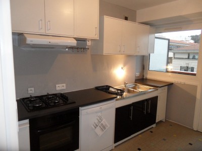 APPARTEMENT T4 A LOUER - ST ETIENNE CENTRE VILLE - 86.44 m2 - 900€ charges comprises par mois