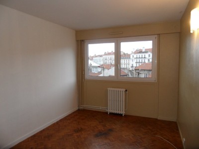 APPARTEMENT T4 A LOUER - ST ETIENNE CENTRE VILLE - 86.44 m2 - 900€ charges comprises par mois