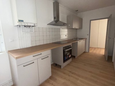 APPARTEMENT T4 A LOUER - ST ETIENNE CENTRE VILLE - 84 m2 - 670€ charges comprises par mois