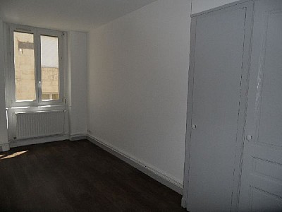 APPARTEMENT T4 A LOUER - ST ETIENNE CENTRE VILLE - 97.31 m2 - 780€ charges comprises par mois