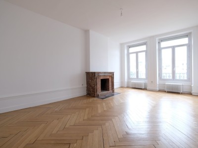 APPARTEMENT T4 A LOUER - ST ETIENNE CHATEAUCREUX - 98.51 m2 - 865 € charges comprises par mois