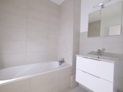 APPARTEMENT T4 A LOUER - ST ETIENNE CHATEAUCREUX - 98.51 m2 - 865 € charges comprises par mois