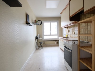 APPARTEMENT T4 A LOUER - ST ETIENNE FACULTE / CENTRE DEUX - 100 m2 - 895€ charges comprises par mois