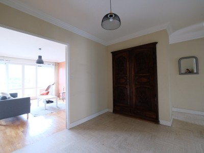 APPARTEMENT T4 A LOUER - ST ETIENNE FACULTE / CENTRE DEUX - 100 m2 - 895€ charges comprises par mois