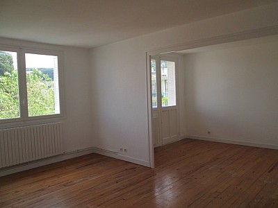 APPARTEMENT T4 A LOUER - ST ETIENNE FAURIEL - 80 m2 - 600 € charges comprises par mois