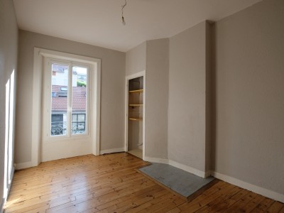 APPARTEMENT T4 A LOUER - ST ETIENNE FAURIEL - 90.87 m2 - 695€ charges comprises par mois
