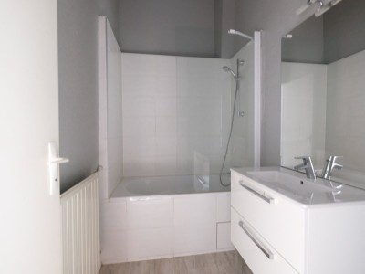APPARTEMENT T4 A LOUER - ST ETIENNE FAURIEL - 90.87 m2 - 695€ charges comprises par mois
