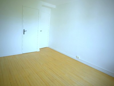 APPARTEMENT T4 A LOUER - ST ETIENNE FAURIEL - 90 m2 - 970€ charges comprises par mois