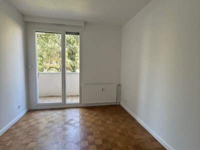APPARTEMENT T4 A LOUER - ST ETIENNE FAURIEL - 92.67 m2 - 980€ charges comprises par mois