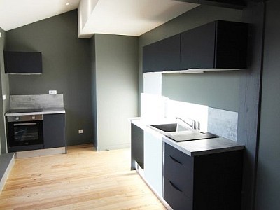 APPARTEMENT T4 A LOUER - ST ETIENNE HYPER CENTRE - 85.32 m2 - 995�&euro; charges comprises par mois