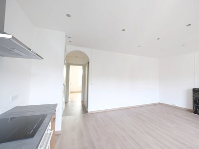 APPARTEMENT T4 A LOUER - ST ETIENNE MONTPLAISIR - 78.16 m2 - 660€ charges comprises par mois