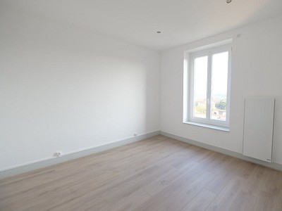 APPARTEMENT T4 A LOUER - ST ETIENNE MONTPLAISIR - 78.16 m2 - 660€ charges comprises par mois