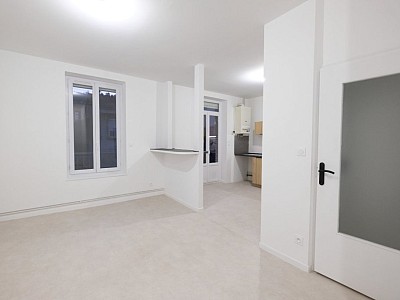 APPARTEMENT T4 A LOUER - ST ETIENNE MONTPLAISIR - 90 m2 - 685�&euro; charges comprises par mois