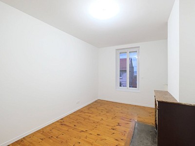 APPARTEMENT T4 A LOUER - ST ETIENNE MONTPLAISIR - 90 m2 - 685�&euro; charges comprises par mois