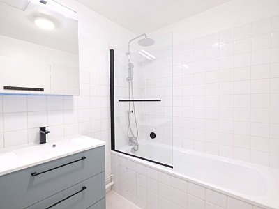 APPARTEMENT T4 A LOUER - ST ETIENNE MONTPLAISIR - 90 m2 - 685�&euro; charges comprises par mois