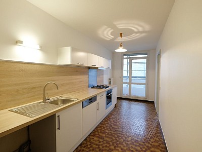 APPARTEMENT T4 A LOUER - ST ETIENNE PARC DE L EUROPE - 74.26 m2 - 790€ charges comprises par mois