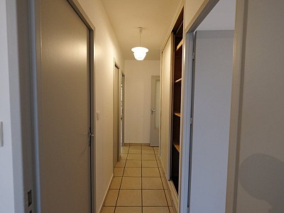 APPARTEMENT T4 A LOUER - ST ETIENNE PARC DE L EUROPE - 74.26 m2 - 790€ charges comprises par mois