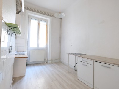APPARTEMENT T4 A LOUER - ST ETIENNE PLACE GRENETTE - 85.03 m2 - 600€ charges comprises par mois