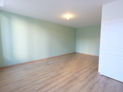 APPARTEMENT T4 A LOUER - ST ETIENNE PREFECTURE - 95.16 m2 - 795 € charges comprises par mois
