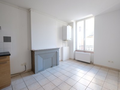 APPARTEMENT T4 A LOUER - ST ETIENNE PREFECTURE - 95.16 m2 - 795 € charges comprises par mois