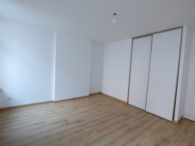 APPARTEMENT T4 A LOUER - ST ETIENNE PREFECTURE - 95.16 m2 - 795 € charges comprises par mois
