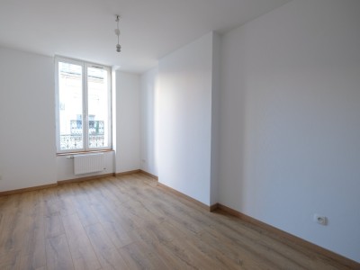 APPARTEMENT T4 A LOUER - ST ETIENNE PREFECTURE - 95.16 m2 - 795 € charges comprises par mois