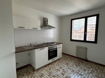 APPARTEMENT T4 A LOUER - ST ETIENNE - 90.82 m2 - 890€ charges comprises par mois