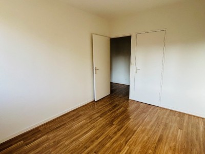 APPARTEMENT T4 A LOUER - ST ETIENNE - 90.82 m2 - 890€ charges comprises par mois