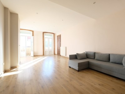 APPARTEMENT T4 A VENDRE - ST ETIENNE BADOUILLRE - 121.14 m2 - 195000 €
