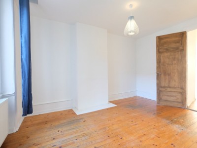 APPARTEMENT T4 A VENDRE - ST ETIENNE BADOUILLRE - 121.14 m2 - 195000 €