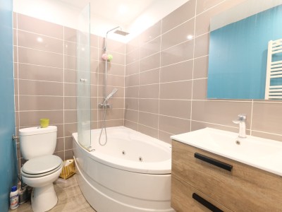 APPARTEMENT T4 A VENDRE - ST ETIENNE BADOUILLRE - 121.14 m2 - 195000 €