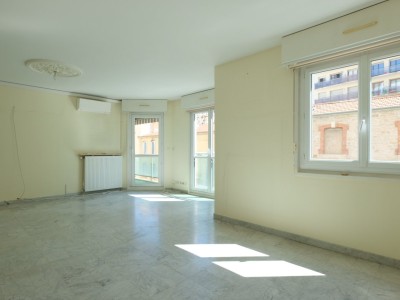 APPARTEMENT T4 A VENDRE - ST ETIENNE BADOUILLÈRE - 90.8 m2 - 149 900 €
