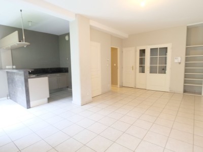 APPARTEMENT T4 A VENDRE - ST ETIENNE BEL AIR - 84.91 m2 - 215�000�&euro;