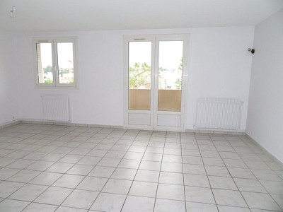 APPARTEMENT T4 - ST ETIENNE BELLEVUE - 62.92 m2 - VENDU