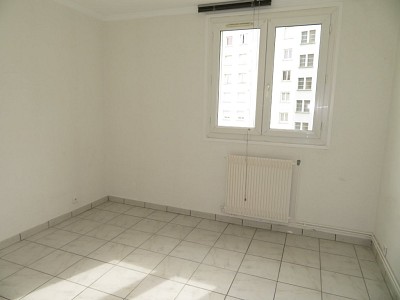 APPARTEMENT T4 - ST ETIENNE BELLEVUE - 62.92 m2 - VENDU