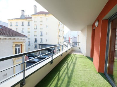 APPARTEMENT T4 A VENDRE - ST ETIENNE BELLEVUE - 81.28 m2 - 154000€