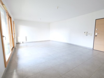 APPARTEMENT T4 A VENDRE - ST ETIENNE BELLEVUE - 81.28 m2 - 154000€