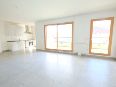 APPARTEMENT T4 A VENDRE - ST ETIENNE BELLEVUE - 81.28 m2 - 154000€