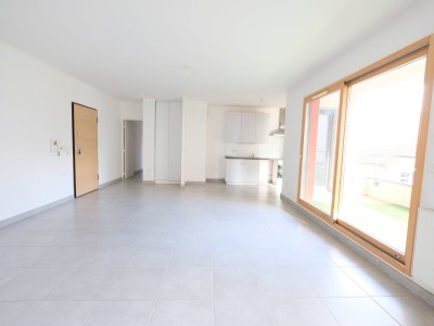 APPARTEMENT T4 A VENDRE - ST ETIENNE BELLEVUE - 81.28 m2 - 154000€