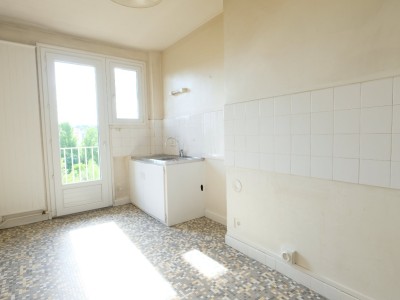APPARTEMENT T4 A VENDRE - ST ETIENNE BELLEVUE - 91.5 m2 - 94000€