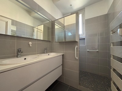 APPARTEMENT T4 A VENDRE - ST ETIENNE BERGSON - 102.23 m2 - 129 000 €