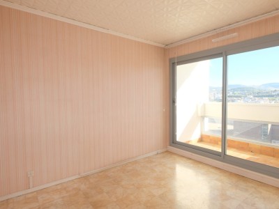 APPARTEMENT T4 A VENDRE - ST ETIENNE BERGSON - 83.32 m2 - 99 000 €