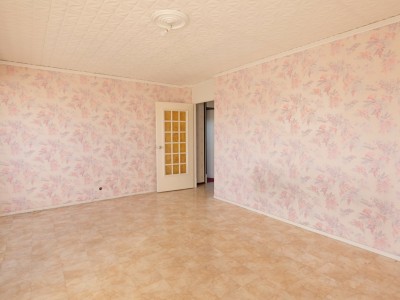 APPARTEMENT T4 A VENDRE - ST ETIENNE BERGSON - 83.32 m2 - 99 000 €