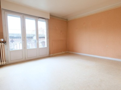 APPARTEMENT T4 A VENDRE - ST ETIENNE CARNOT - 92.42 m2 - 69000€